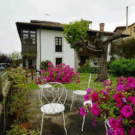 Casona Rural Faro Del Norte Naturaleza Y Lujo Cardes (Infiesto)