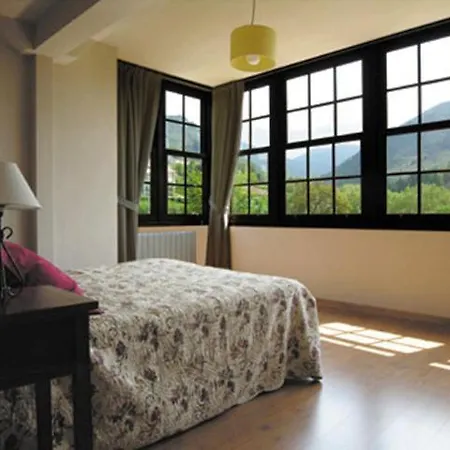 Casona Rural Faro Del Norte Naturaleza Y Lujo * Cardes (Infiesto)